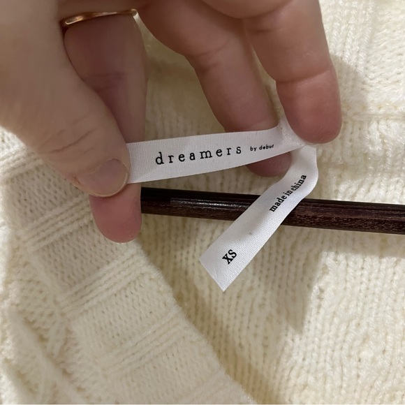 Women’s cream color knit swea size XS fits bigger - Picture 5 of 10